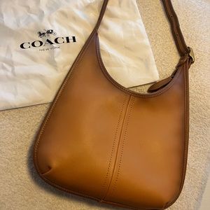 Hardly worn Coach Ergo Shoulder Bag!! 👜